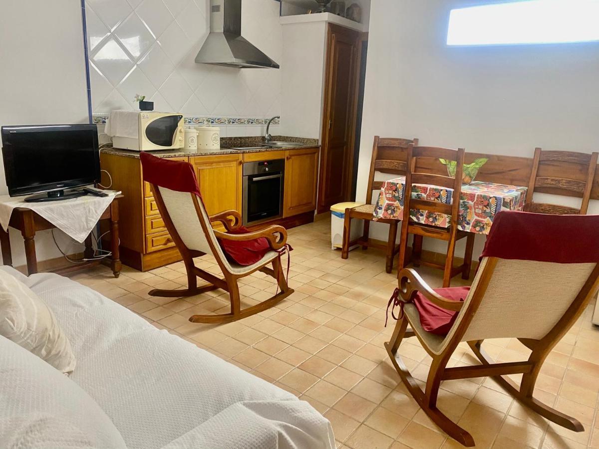 Puerto De Pollensa Villas And Apartments, With Private Mountain Ideal For Runners, Trailers,Near Puerto Pollensa Beach Approximately 5 Minutes Walking, Unique Experience In A Ullal Old Typical Mallorca House With Private Mountain And Near To The Beac Eksteriør bilde