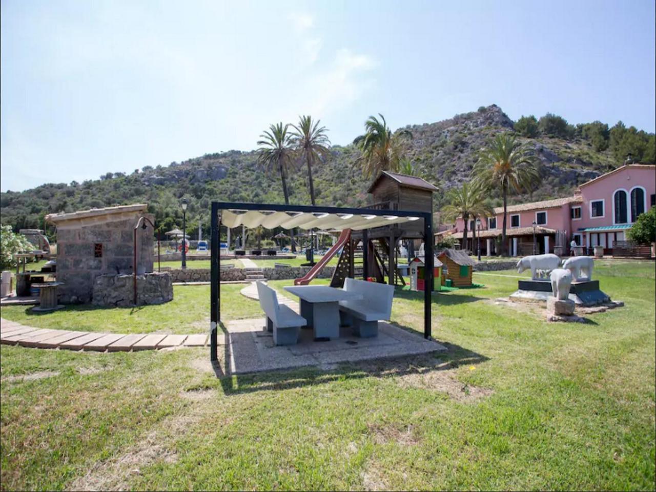 Puerto De Pollensa Villas And Apartments, With Private Mountain Ideal For Runners, Trailers,Near Puerto Pollensa Beach Approximately 5 Minutes Walking, Unique Experience In A Ullal Old Typical Mallorca House With Private Mountain And Near To The Beac Eksteriør bilde